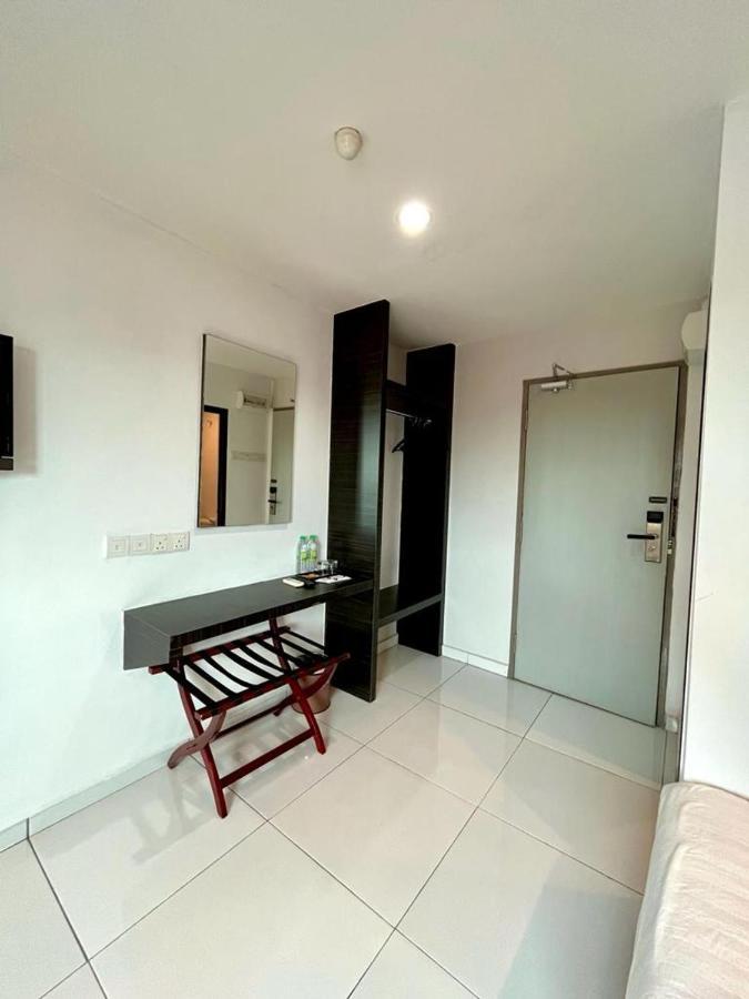 Hotel Zamburger Tengkera Melaka Exteriér fotografie